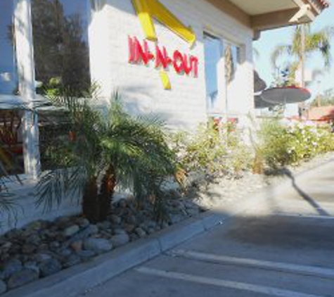 In-N-Out Burger - Hemet, CA