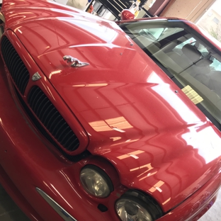 Import Domestic Auto Glass - North Highlands, CA. IMPORT & DOMESTIC AUTO GLASS specializes in repairing and replacing auto glass.-Windshields-Door Windows-Back Windows-Small Vents-Quarter Wi