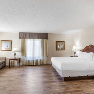 Best Western Plus Steeplegate Inn - Davenport, IA