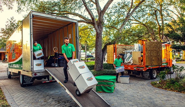 College HUNKS Hauling Junk and Moving Minnetonka - Minnetonka, MN