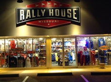 Rally House Brentwood, 1120 S Brentwood Blvd, Saint Louis, MO