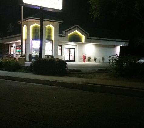 Bob's Drive In - Lindsay, CA