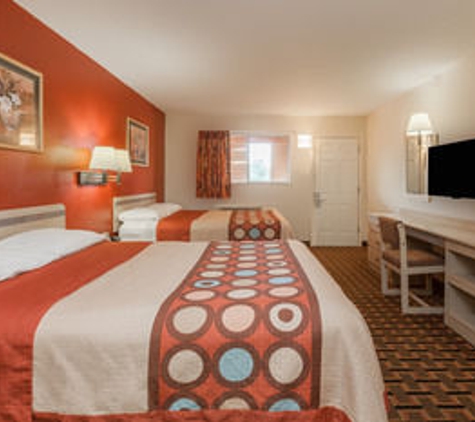 Super 8 by Wyndham Athens TX - Athens, TX