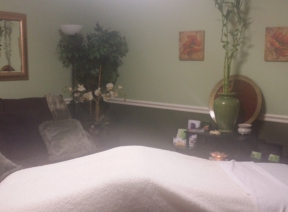 Gracious Gaia Massage & Wellness, LLC - Fort Myers, FL