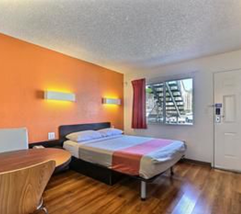 Motel 6 - Pleasanton, CA