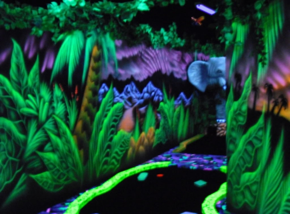 Shankz Black Light Miniature Golf - Chehalis, WA