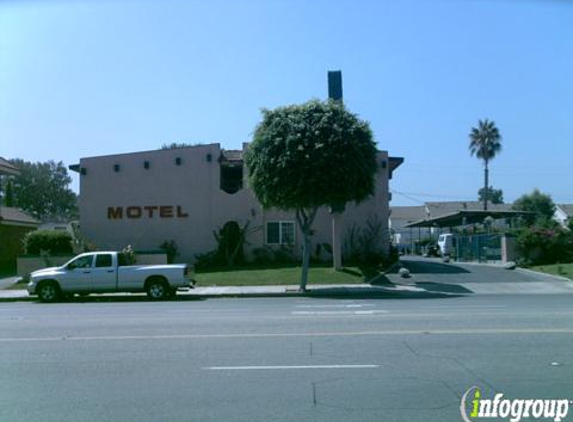 Crazy 8 Motel - Orange, CA