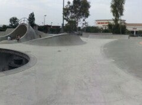 Lake Forest Etnies Skate Park - Lake Forest, CA