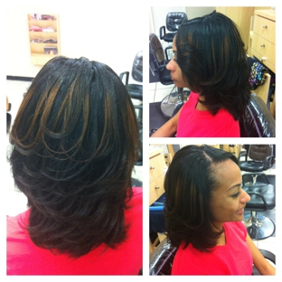 Kaylana Hall Hair Stylist Inside Dramatic Results Salon - Duncanville, TX