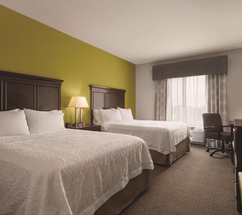 Hampton Inn & Suites Mishawaka/South Bend at Heritage Square - Granger, IN