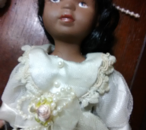 Heights Antiques On Yale - Houston, TX. Number on back of head is
0873
Dee