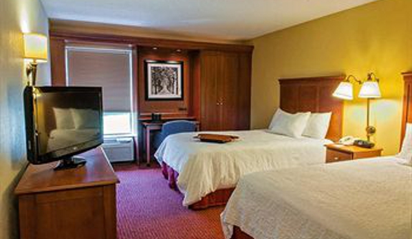 Hampton Inn Louisville-Airport - Louisville, KY