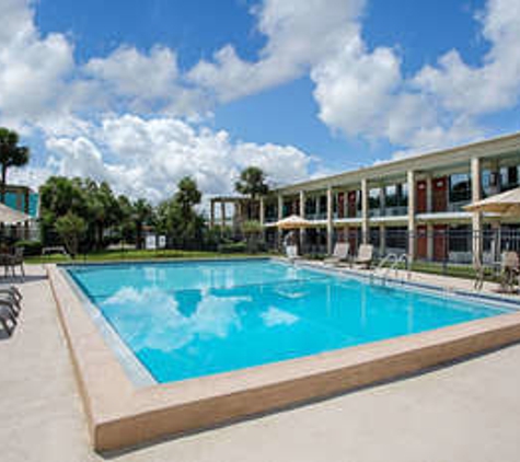 Days Inn Tallahassee-Government Center - Tallahassee, FL