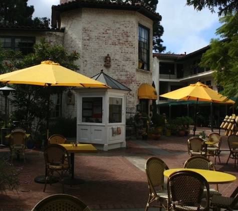 Yellow Vase - Rancho Palos Verdes, CA