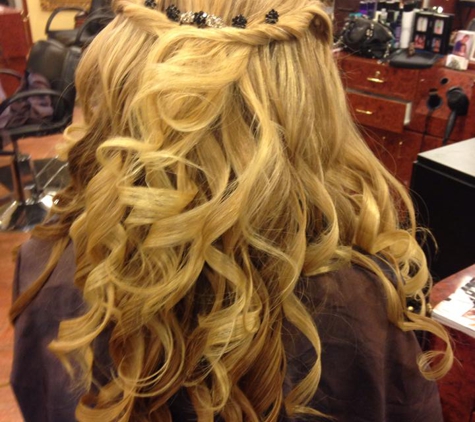 Tiffany at Cashmere Salon and Day Spa - Littleton, CO