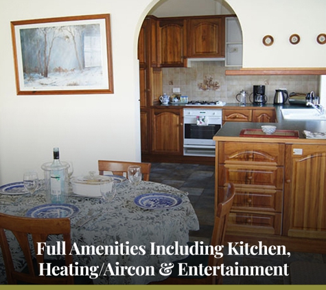 Chalets Lumineux - Bright, VIC. Full Amenities Including Kitchen, Heating/Aircon & Entertainment