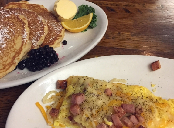 Reagan's Broken Egg Pancake House - Pigeon Forge, TN