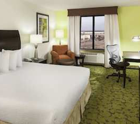 Hilton Garden Inn Dallas Lewisville - Lewisville, TX