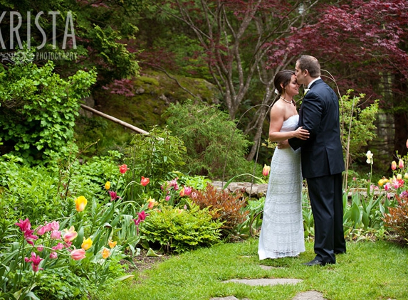 Runaway Bride and Groom