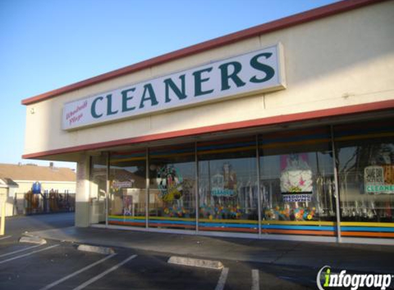 Woodruff Plaza One Hour Dry Cleaners - Bellflower, CA