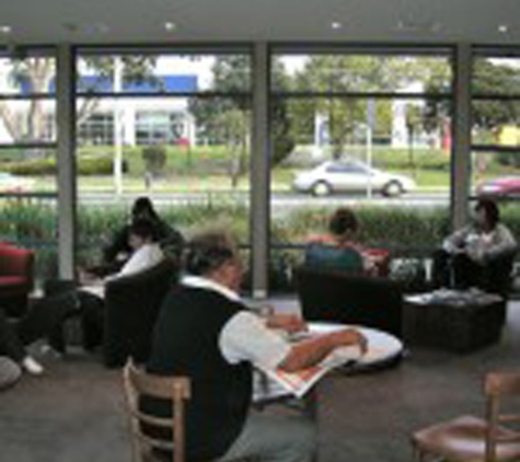 Melbourne Orthodontic Group - Mckinnon, VIC