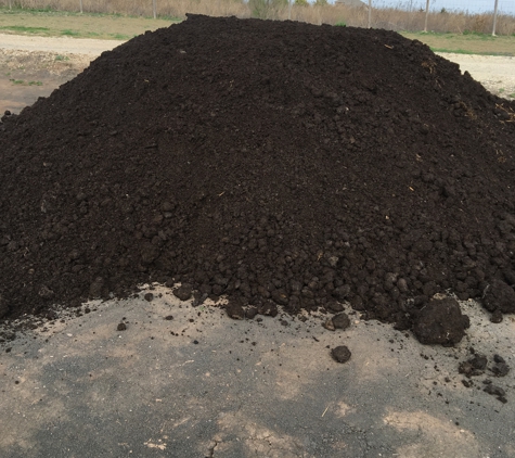 Rocky's Dirts - Manor, TX. Mushroom Compost