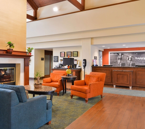 Hampton Inn & Suites Newport News - Newport News, VA