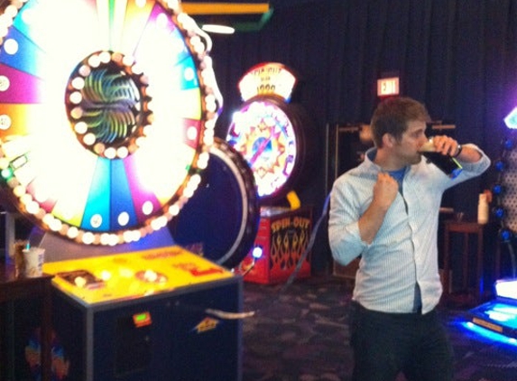 Dave & Buster's Addison - Addison, IL