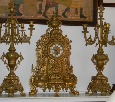 Hey Day Antiques - Clinton, CT. Imperial Mantel clock with matching candelabrum