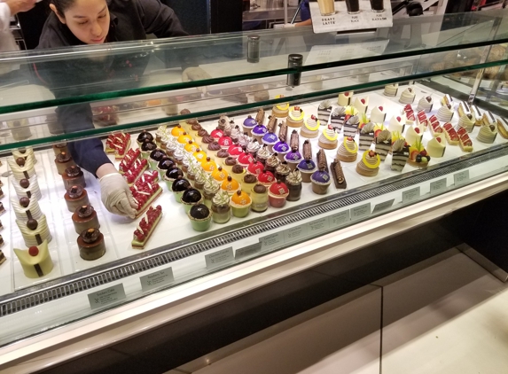 Jean-Philippe Patisserie - Las Vegas, NV. A wide range of desserts to choose from