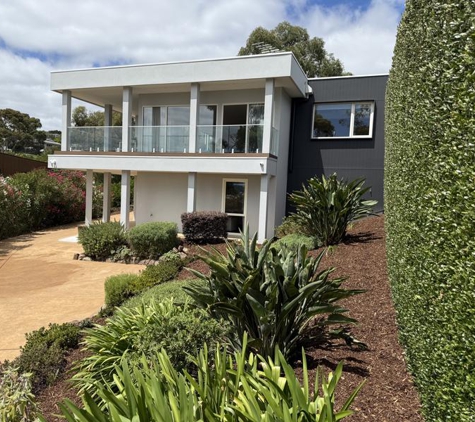 Peninsula Hard Yard - Tooradin, VIC