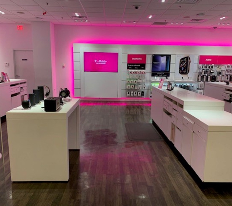 T-Mobile - Trumbull, CT