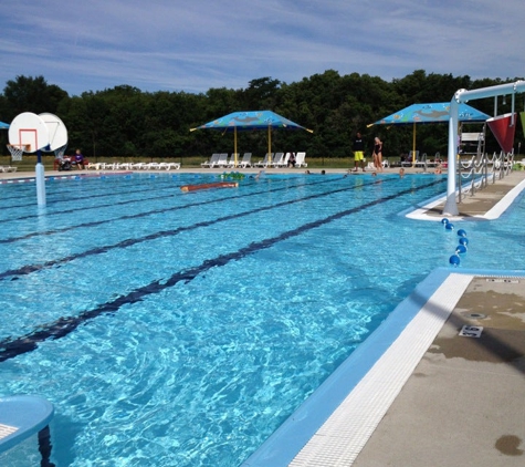 The Falls Aquatic Center - Cedar Falls, IA