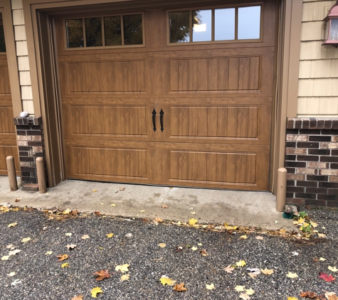 Arms Residential Garage Doors Services - Petoskey, MI