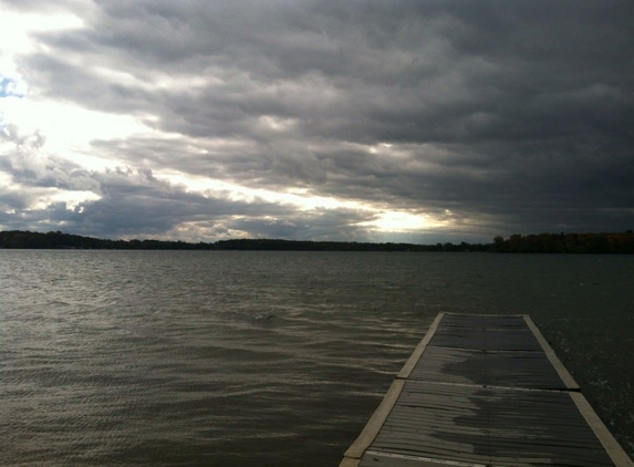 Pine Lake Condominium Pool - West Bloomfield, MI