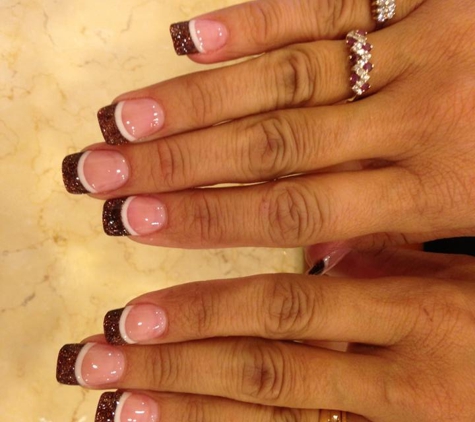 Trish's Nails & Spa - Danville, IL