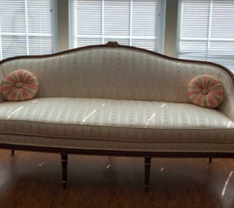 J & H Dinettes & Upholstery, Inc - Freehold, NJ