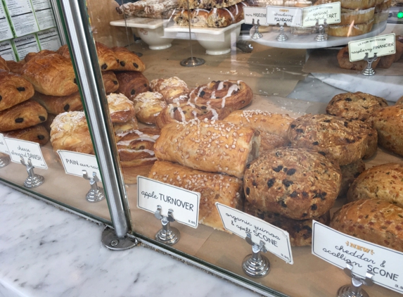 Le Pain Quotidien - Westlake Village, CA