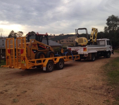 Shane Cameron Excavator Hire - Westbrook, NSW