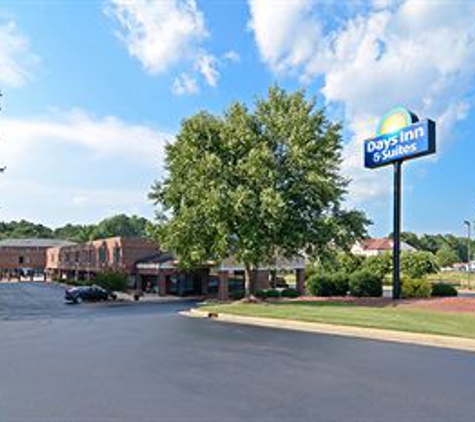 Days Inn - Rocky Mount, NC