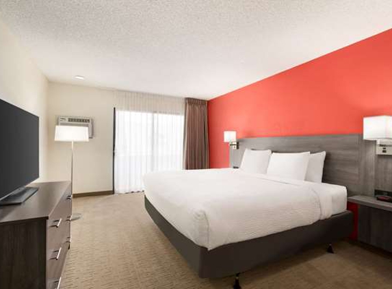 Ramada By Wyndham Tucson Airport - Tucson, AZ