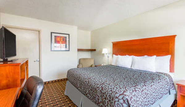 Days Inn by Wyndham Charlottesville/University Area - Charlottesville, VA