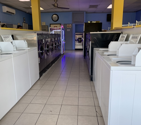 Monrovia Coin Laundry - Monrovia, CA. New washers