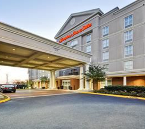 Hampton Inn & Suites Fredericksburg-at Celebrate Virginia - Fredericksburg, VA