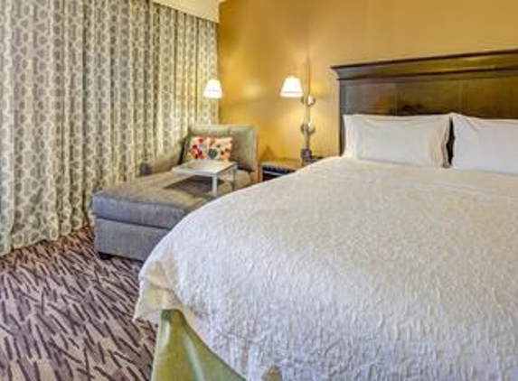 Hampton Inn & Suites Cleveland-Airport/Middleburg Heights - Middleburg Heights, OH