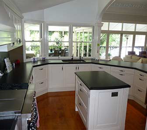 D & S Cabinets