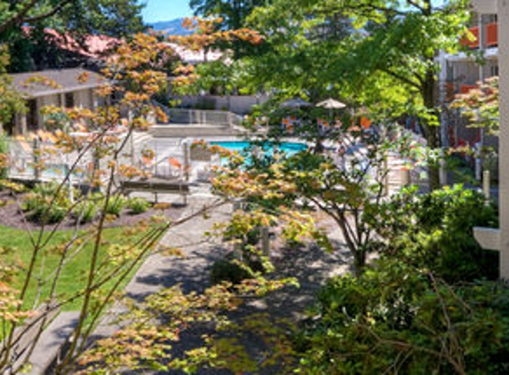 Ashland Hills Hotel & Suites - Ashland, OR