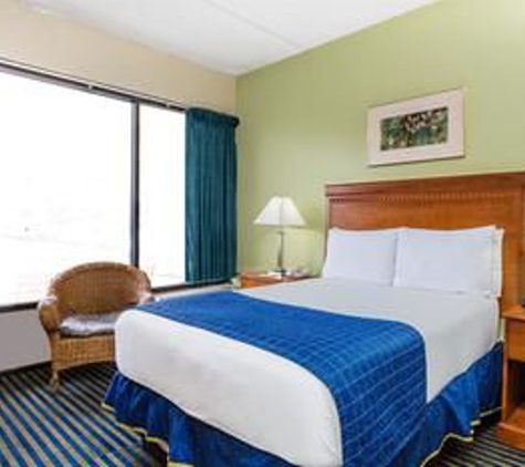 Days Inn by Wyndham Virginia Beach At The Beach - Virginia Beach, VA