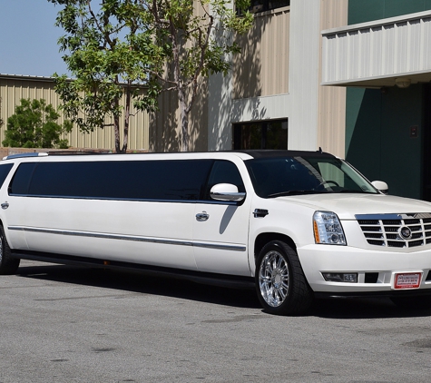 Newtons Big Hat Limousines - Valley View, TX