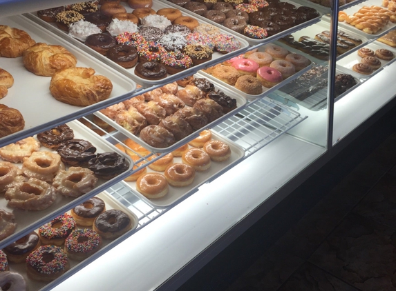 Beyond Donuts And Cafe - Glendale, AZ